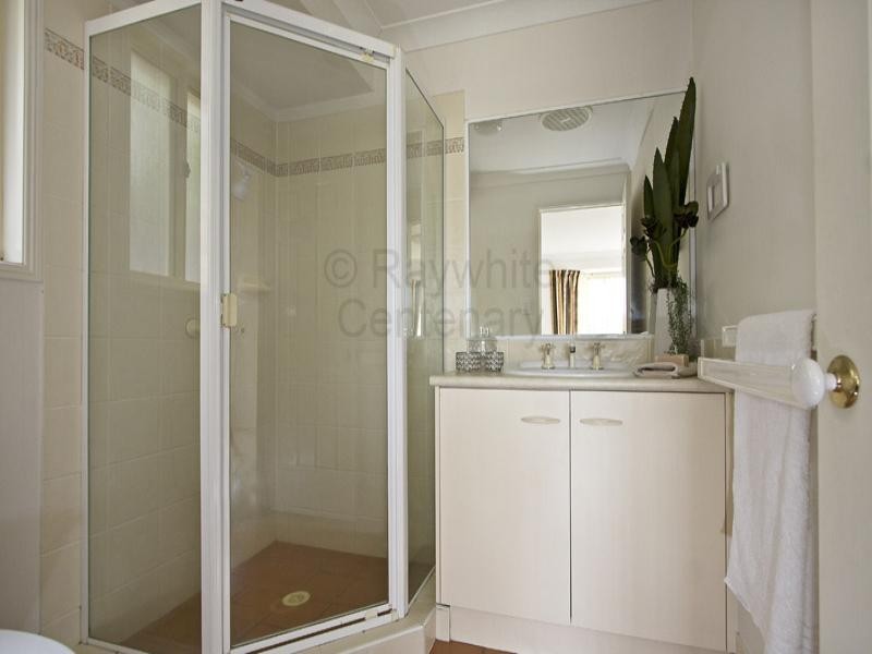 Sinnamon Park QLD 4073