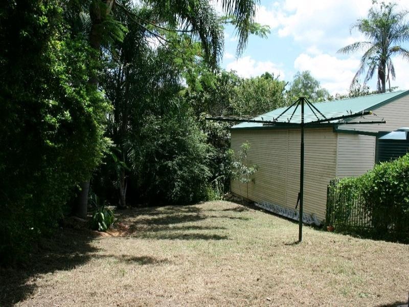94 Fort Road, Oxley QLD 4075