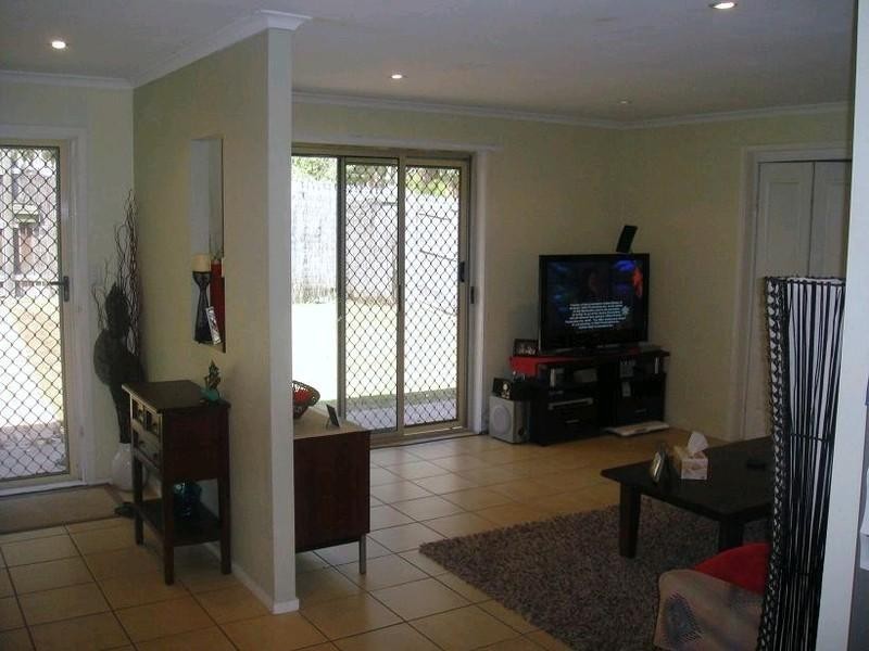 10 MacFarlane Street, Riverhills QLD 4074