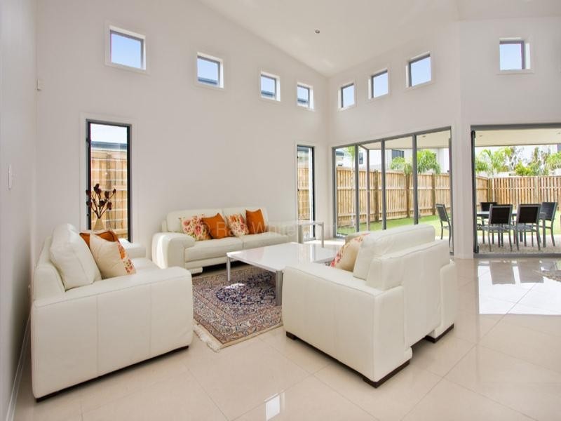 43 Condamine Drive, Sinnamon Park QLD 4073