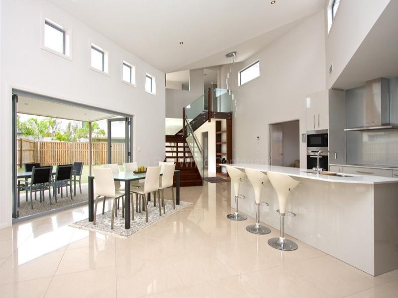 43 Condamine Drive, Sinnamon Park QLD 4073