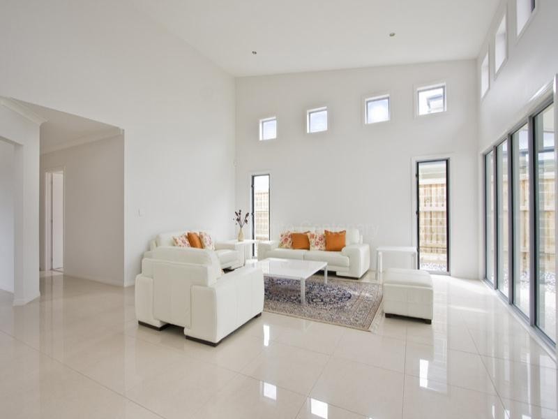 43 Condamine Drive, Sinnamon Park QLD 4073