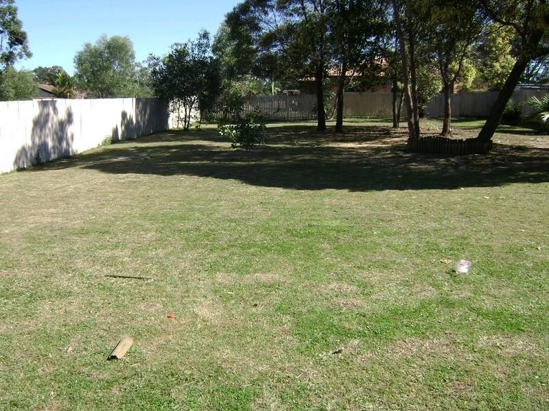 196 Emerald Drive, Regents Park QLD 4118