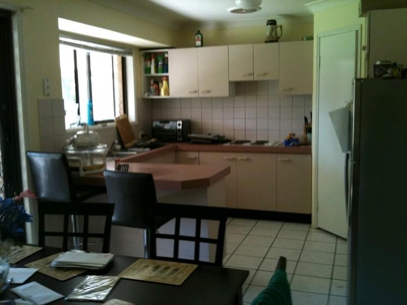 196 Emerald Drive, Regents Park QLD 4118