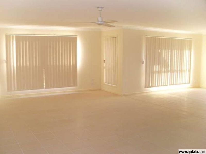 19 Emily Place, Sumner QLD 4074