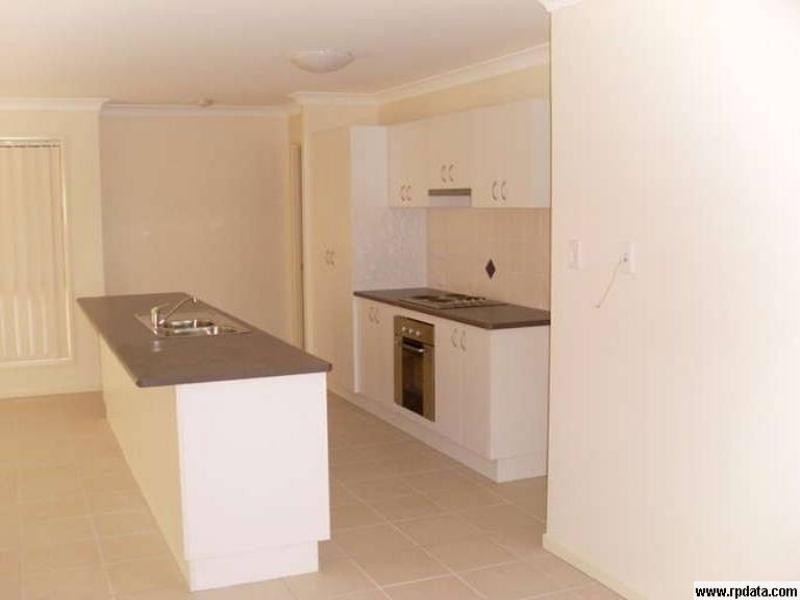 19 Emily Place, Sumner QLD 4074