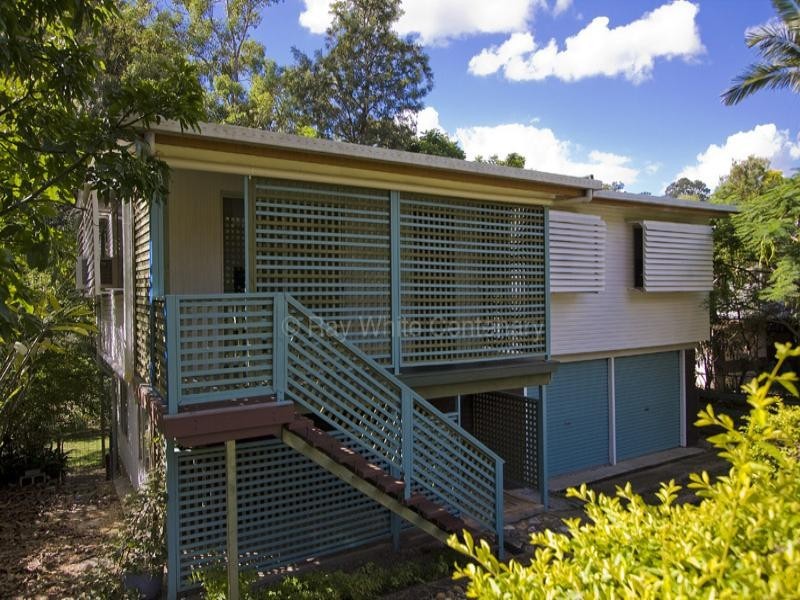 6 Meehan Street, Seventeen Mile Rocks QLD 4073