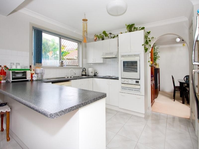 76 Glen Ross Road, Sinnamon Park QLD 4073