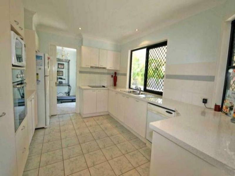 7 Cowal Close, Westlake QLD 4074