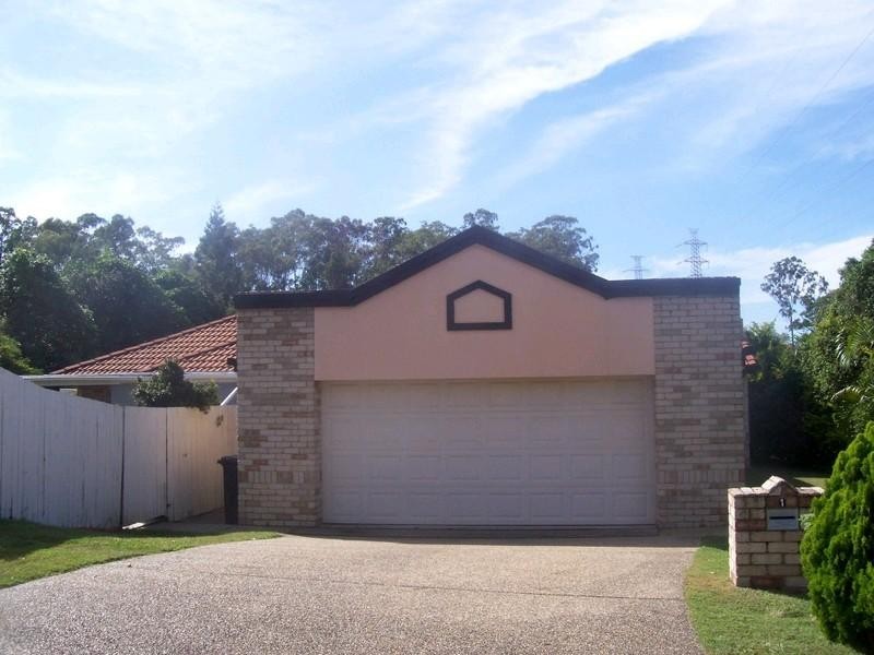 1 Spurs Place, Sumner QLD 4074