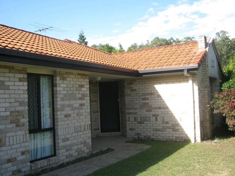 1 Spurs Place, Sumner QLD 4074