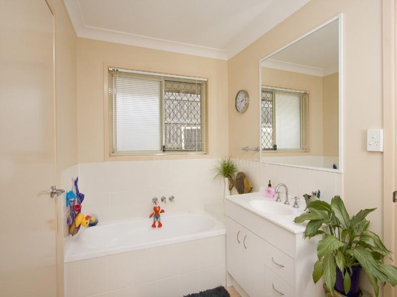 Sumner QLD 4074