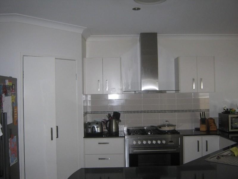 3 Bottlebrush Street, Heathwood QLD 4110