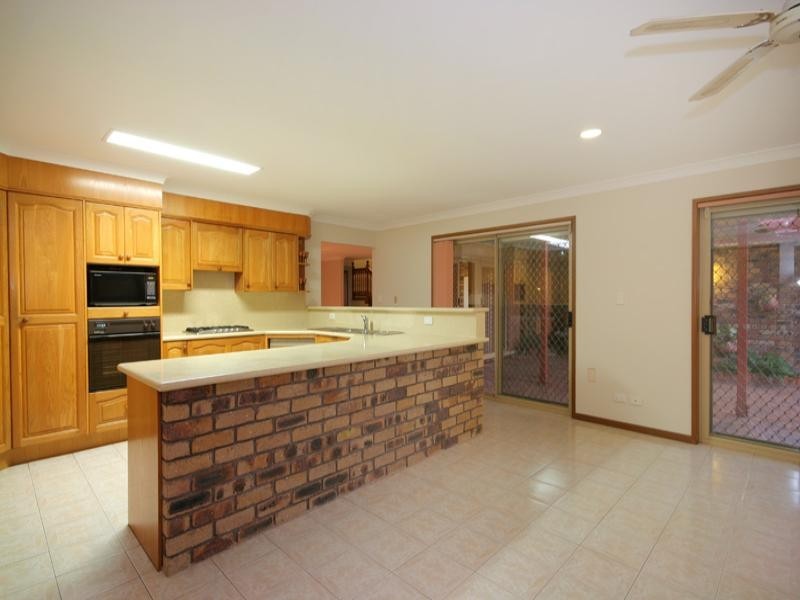 16 Baikal Place, Westlake QLD 4074