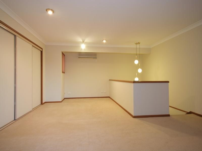 16 Baikal Place, Westlake QLD 4074