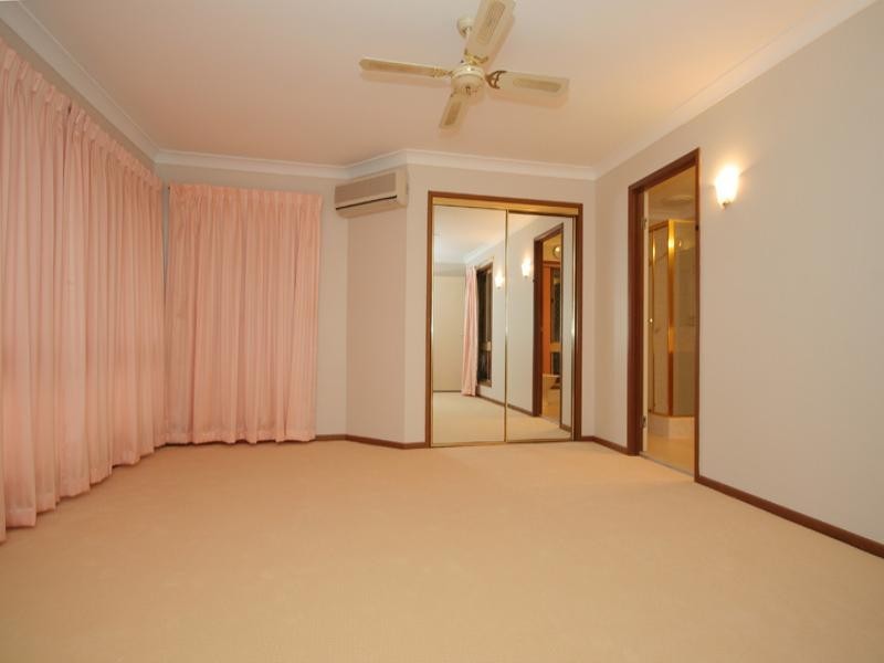 16 Baikal Place, Westlake QLD 4074