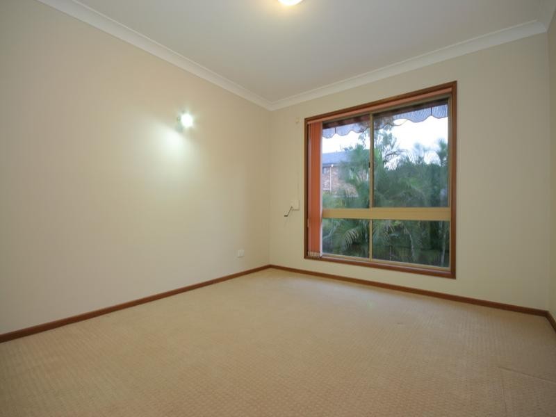 16 Baikal Place, Westlake QLD 4074