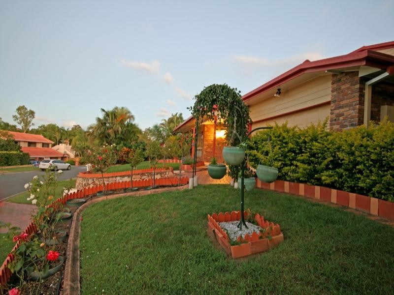 16 Baikal Place, Westlake QLD 4074