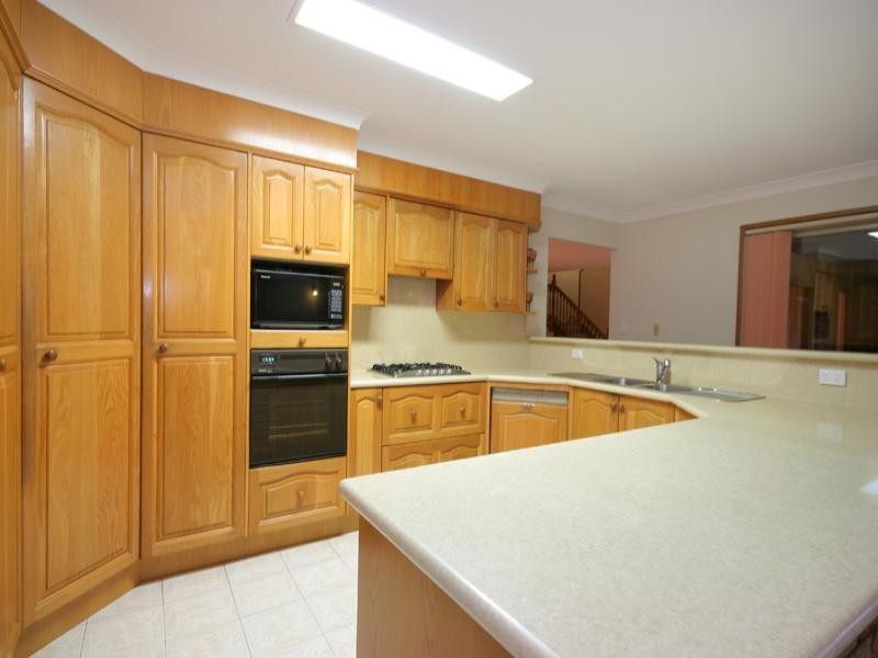 16 Baikal Place, Westlake QLD 4074