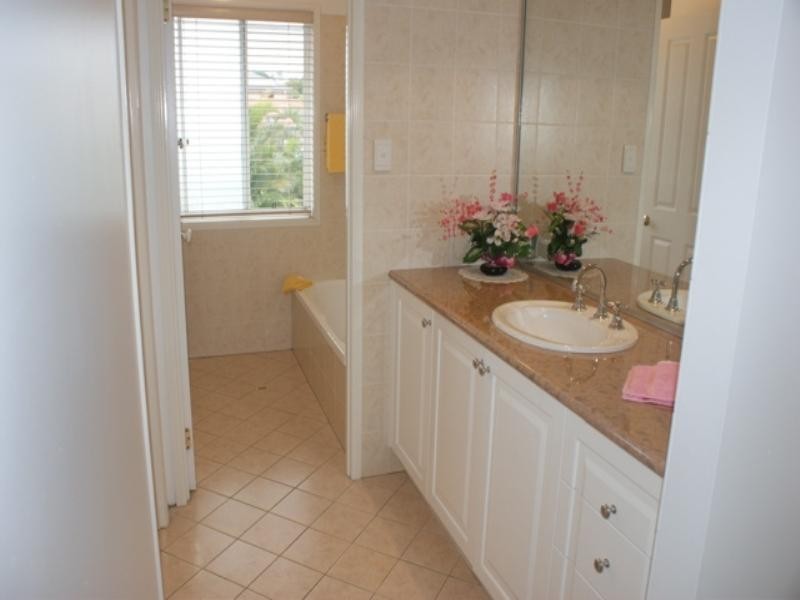 Sinnamon Park QLD 4073