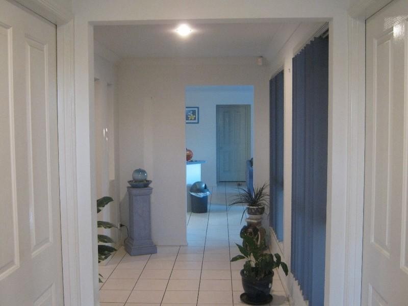 3 Leonie Place, Doolandella QLD 4077