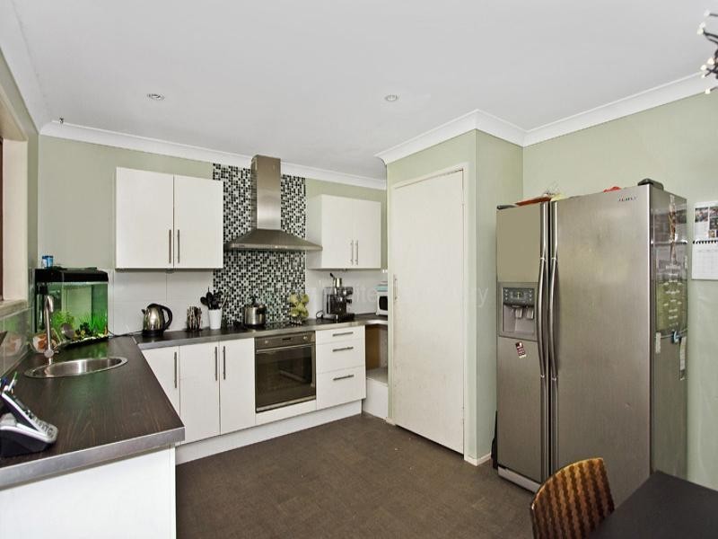 Hillcrest QLD 4118