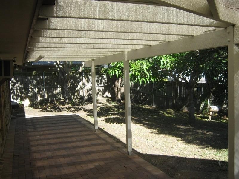 1 Tomkins Road, Riverhills QLD 4074