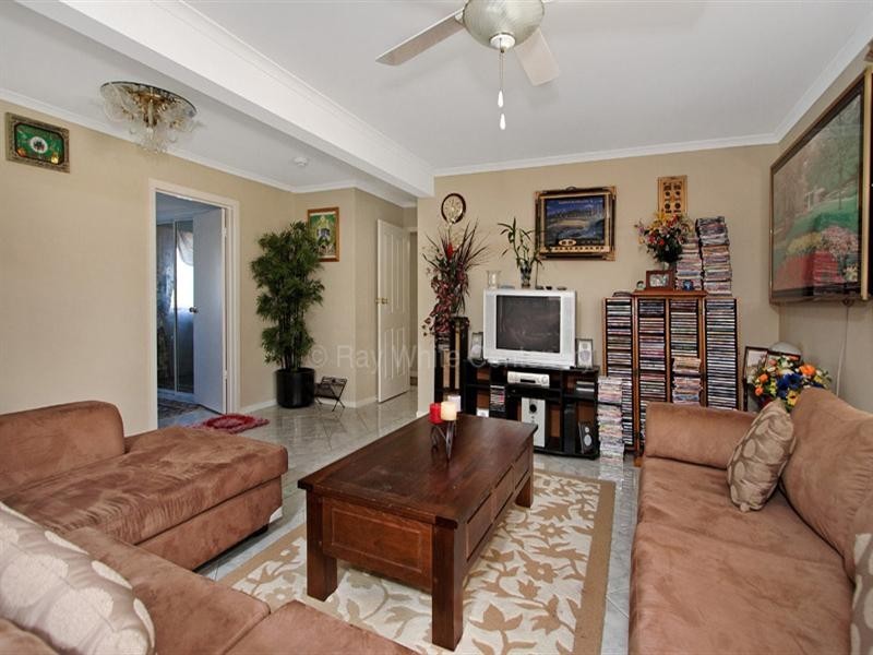 Durack QLD 4077