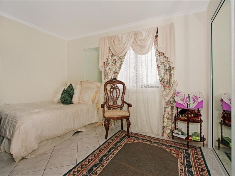 Durack QLD 4077