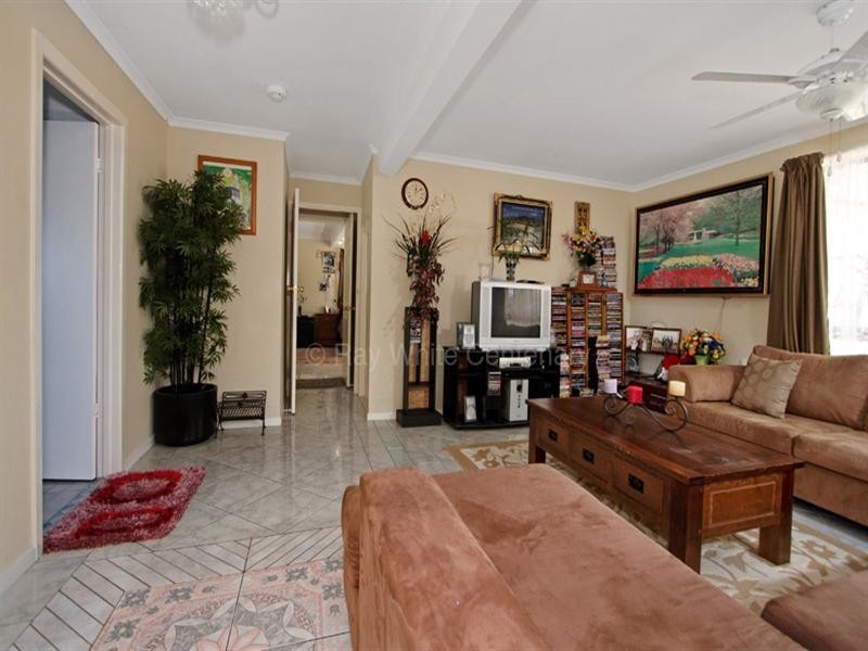 Durack QLD 4077