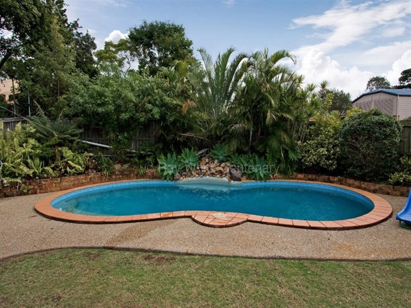 2 Koreli Place, Middle Park QLD 4074