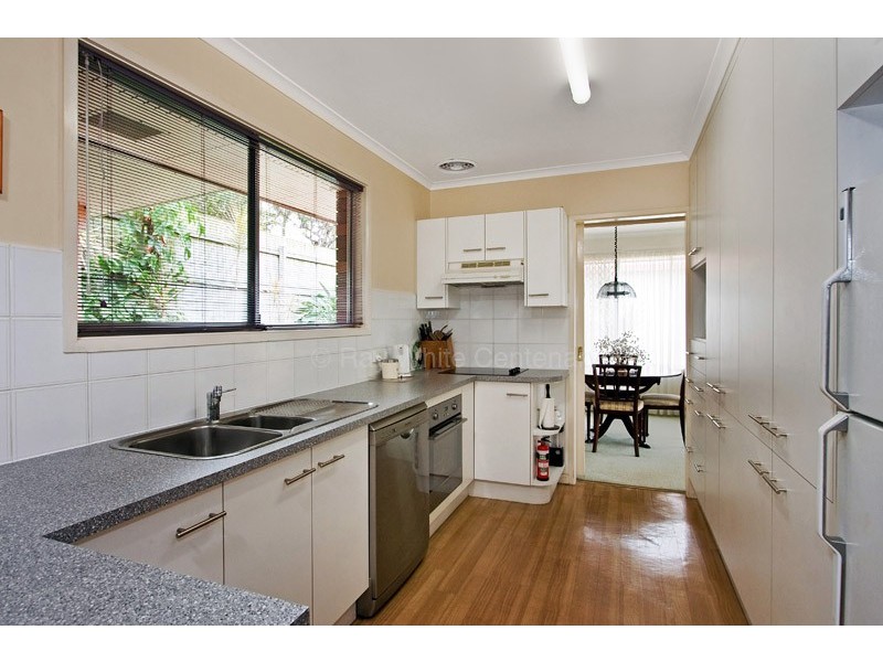 7 Oron Close, Westlake QLD 4074