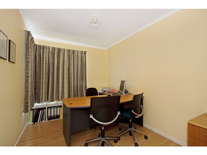 7 Oron Close, Westlake QLD 4074