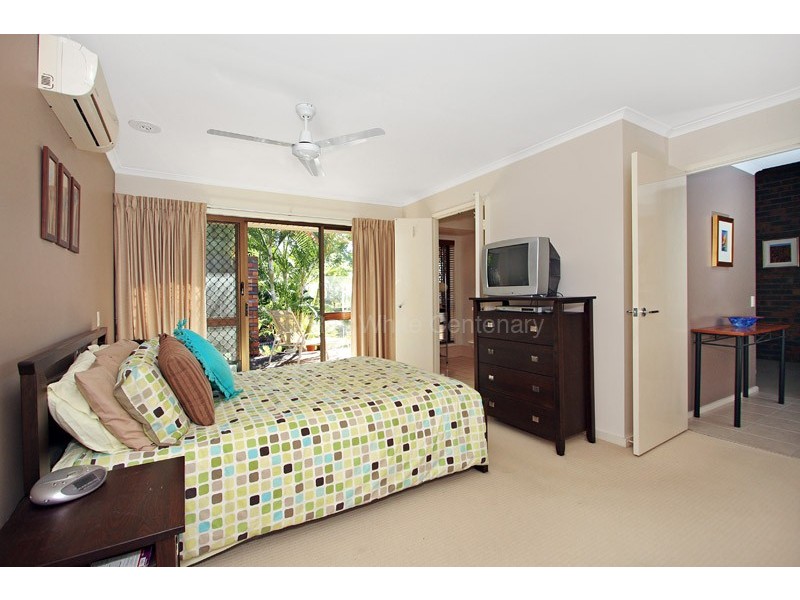 Mount Ommaney QLD 4074