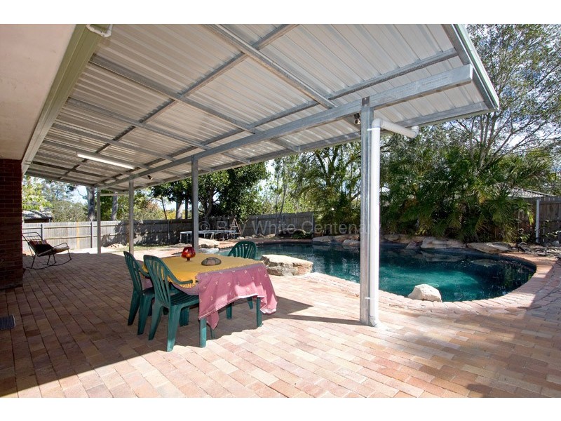 8 Apunya Close, Riverhills QLD 4074