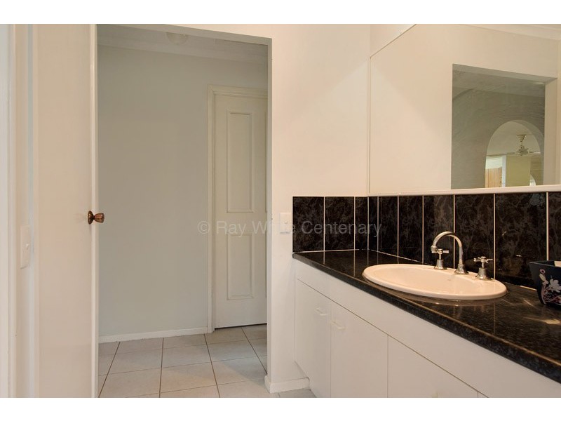 Sinnamon Park QLD 4073