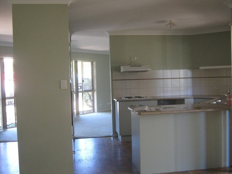 1 Tomkins Road, Riverhills QLD 4074