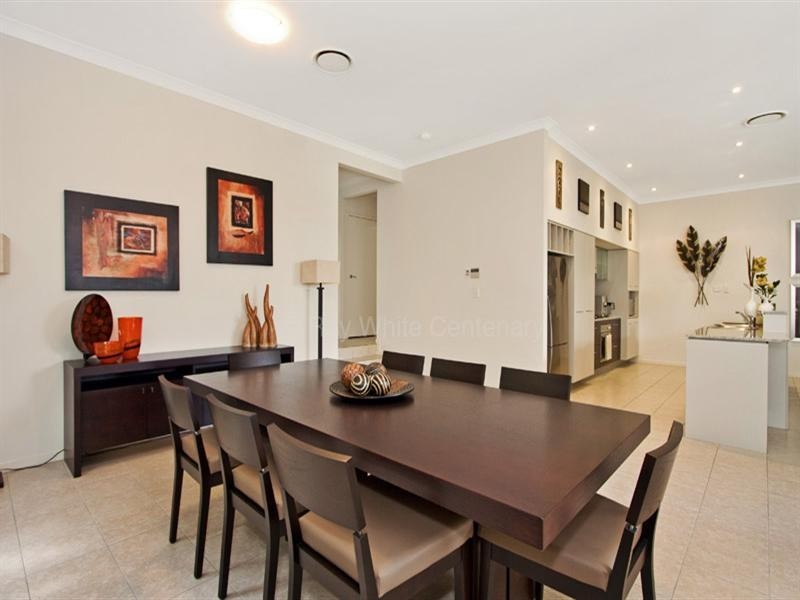 Mount Ommaney QLD 4074