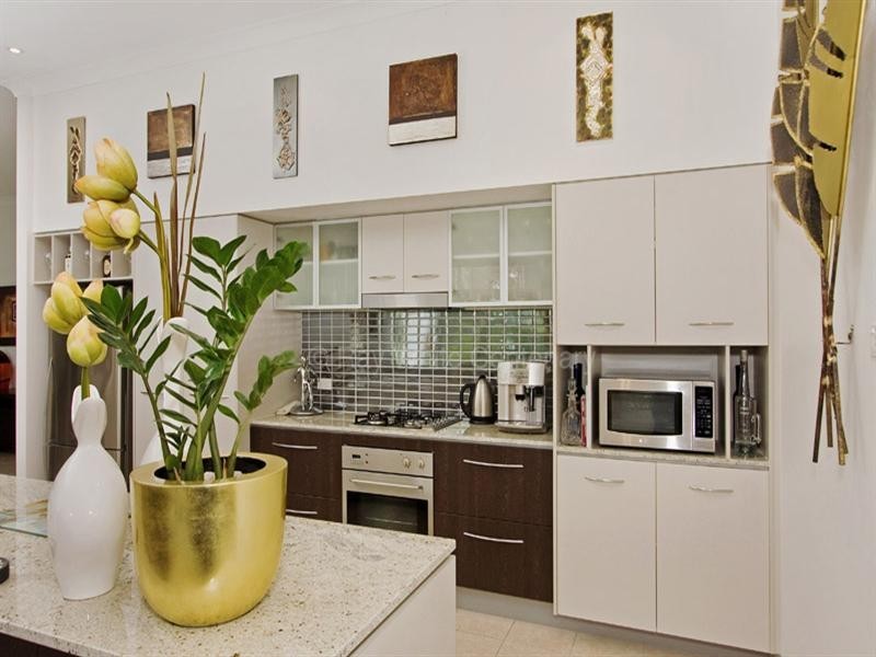 Mount Ommaney QLD 4074