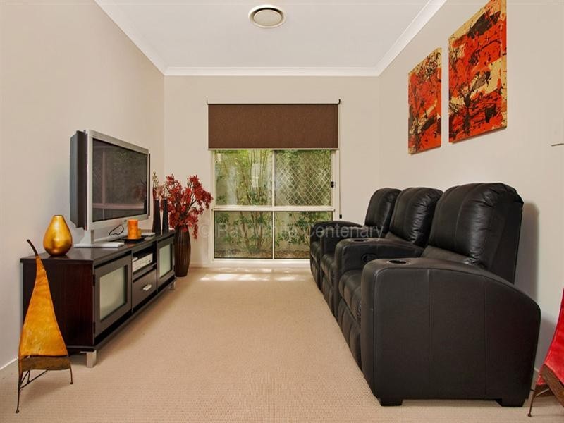 Mount Ommaney QLD 4074