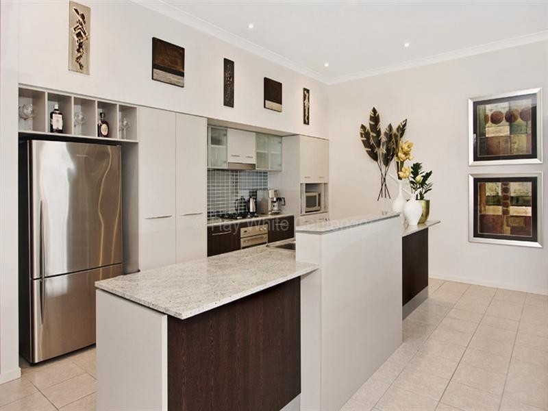 Mount Ommaney QLD 4074