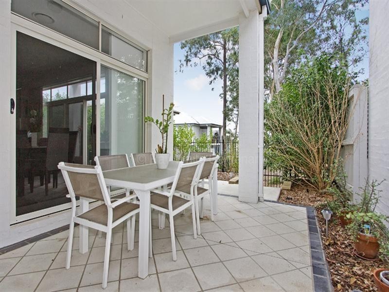 Mount Ommaney QLD 4074