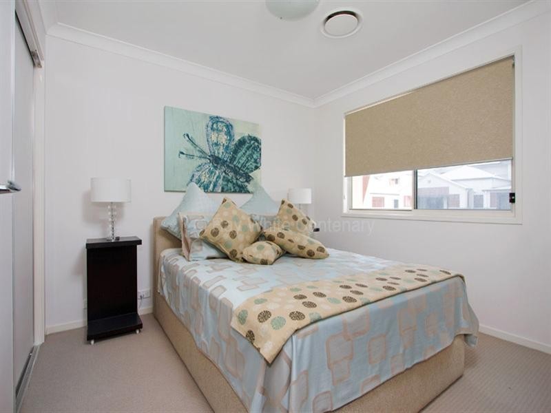 Mount Ommaney QLD 4074
