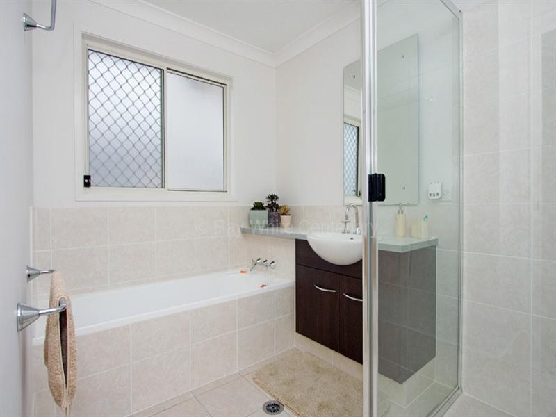 Mount Ommaney QLD 4074
