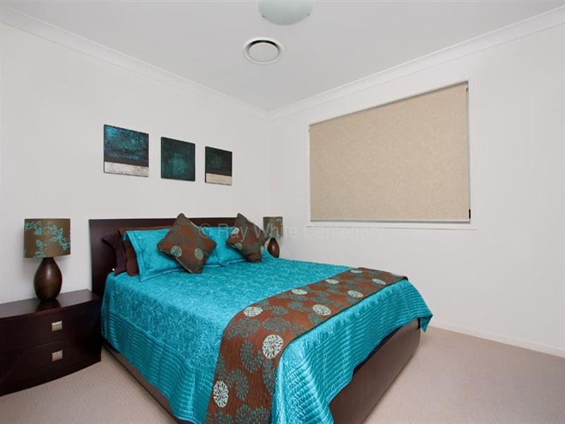 Mount Ommaney QLD 4074