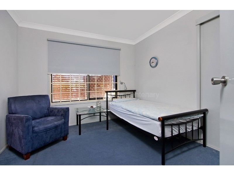 Oxley QLD 4075
