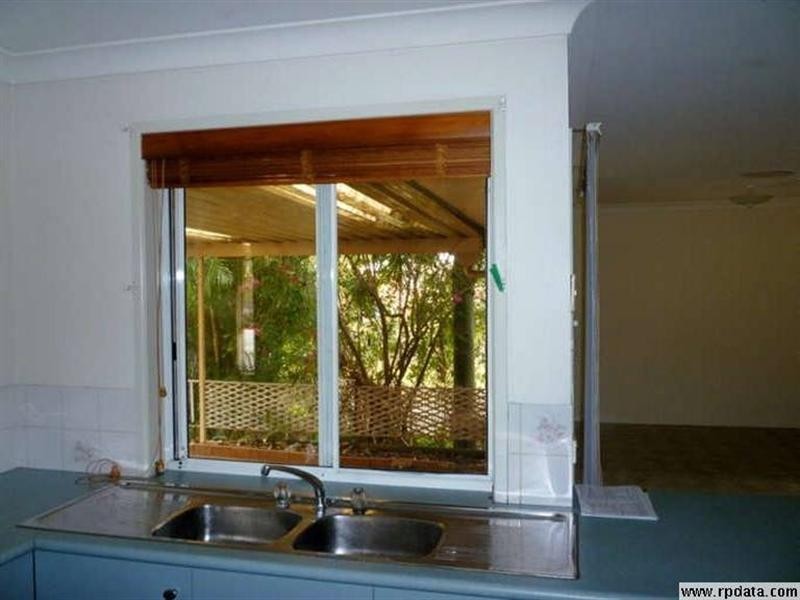 Seventeen Mile Rocks QLD 4073