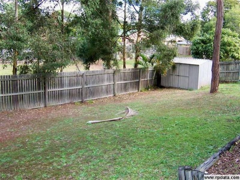 Seventeen Mile Rocks QLD 4073