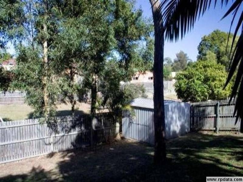 Seventeen Mile Rocks QLD 4073