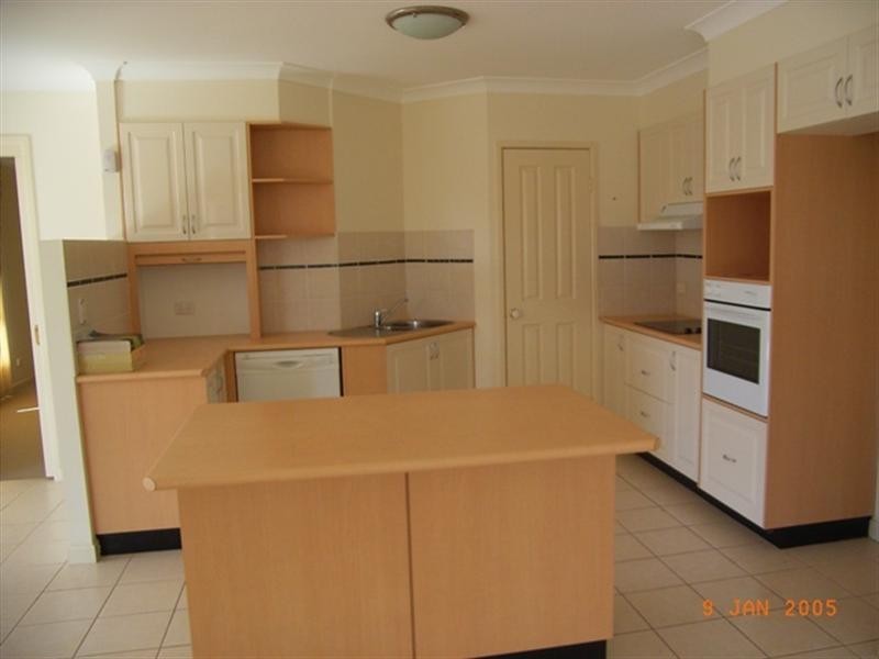 Sinnamon Park QLD 4073